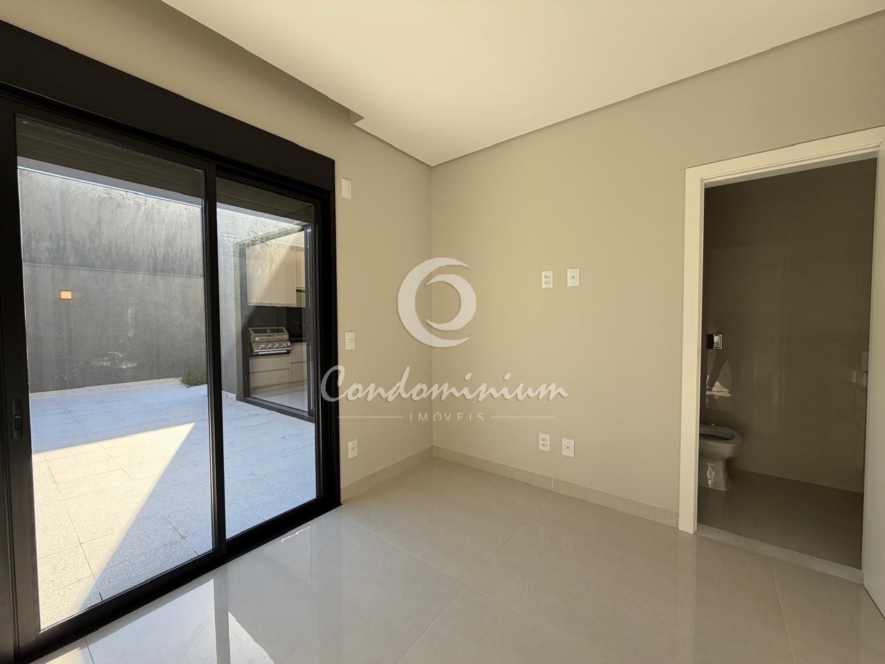 Casa de Condomínio com 3 quartos à venda, 228m² — foto 15 de 29