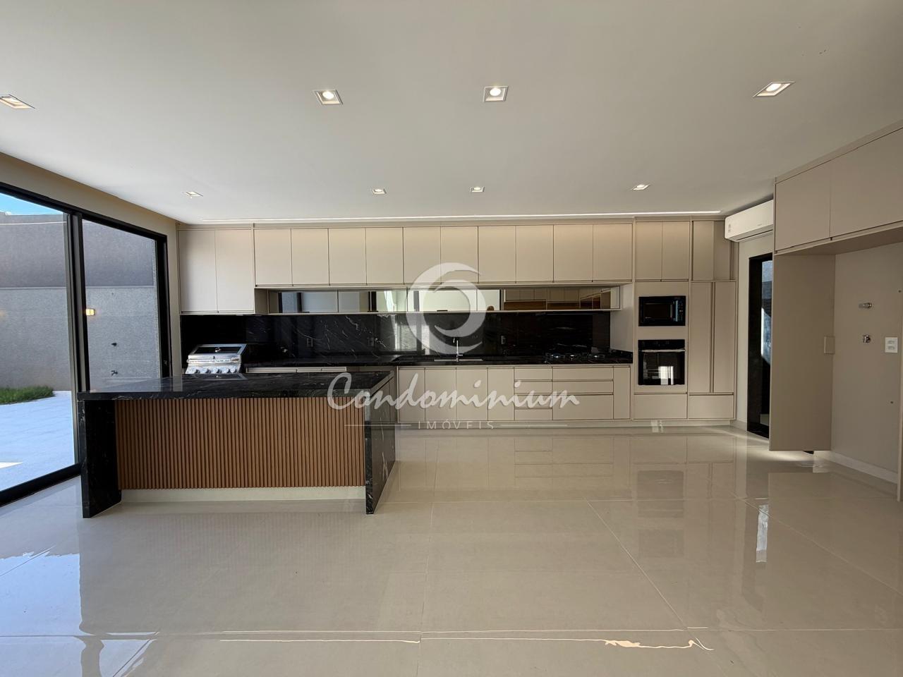 Casa de Condomínio com 3 quartos à venda, 228m² — foto 7 de 29