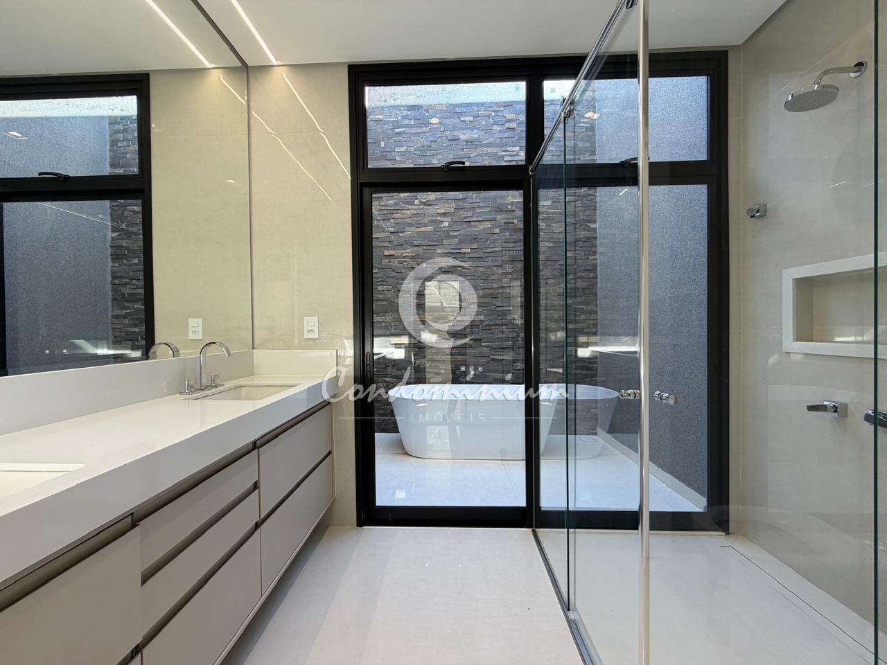 Casa de Condomínio com 3 quartos à venda, 228m² — foto 13 de 29