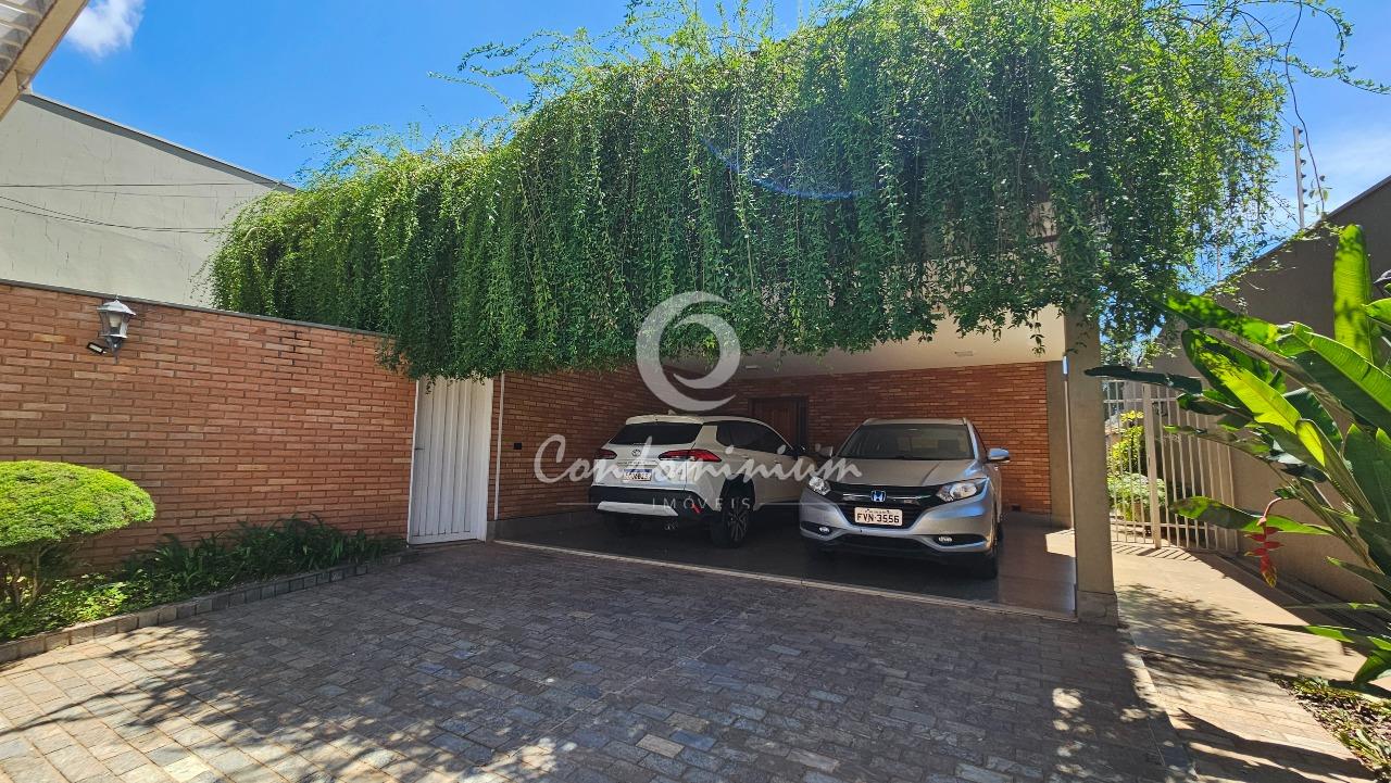 Casa com 5 quartos à venda, 402m² — foto 2 de 30