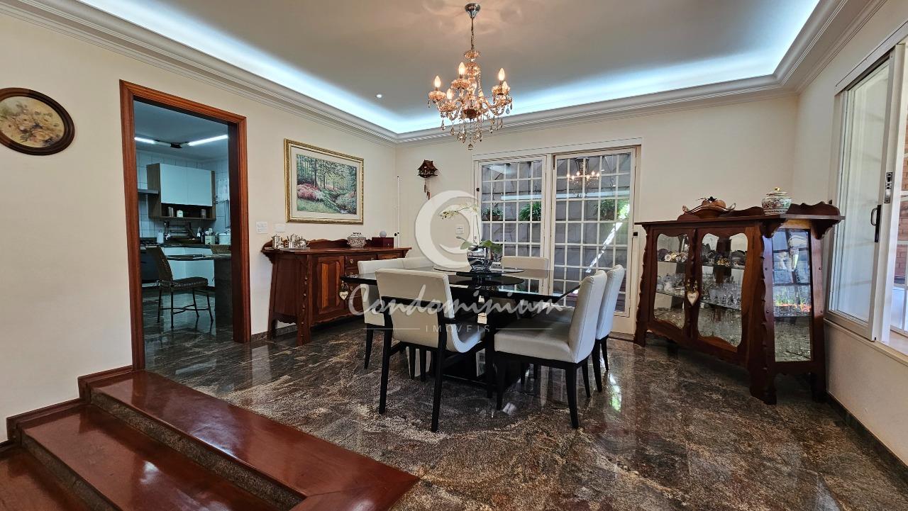 Casa com 5 quartos à venda, 402m² — foto 10 de 30