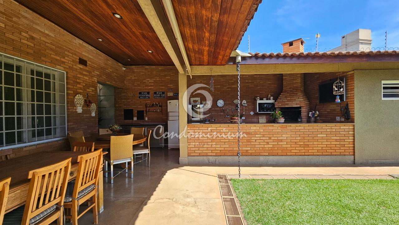 Casa com 5 quartos à venda, 402m² — foto 17 de 30