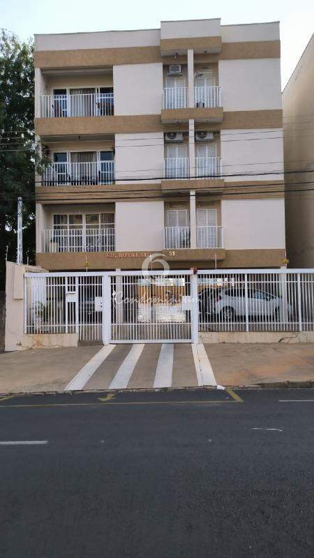 Apartamento com 3 quartos à venda, 130m² — foto 1 de 8