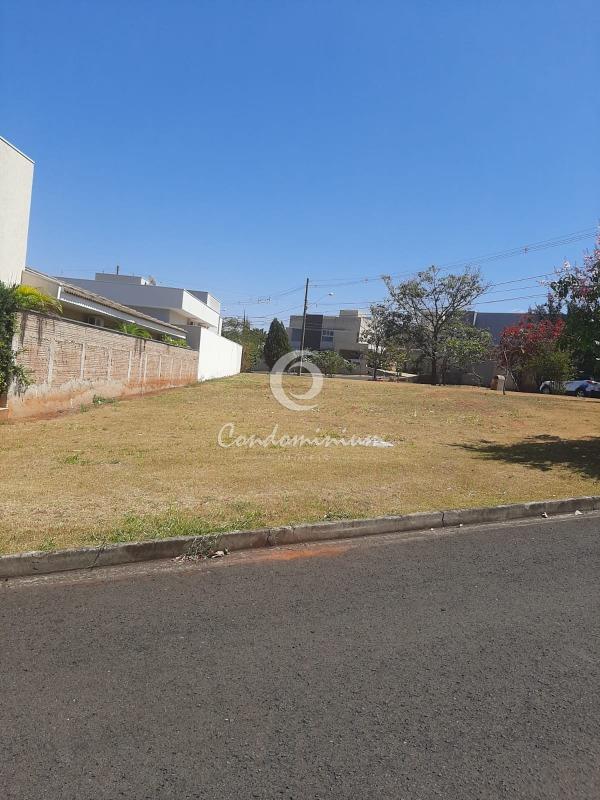 Terreno / Lote / Condomínio com 3 quartos à venda, 426m² — foto 2 de 5