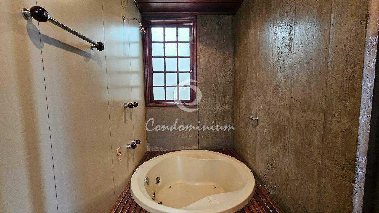 Casa com 5 quartos à venda, 700m² — foto 25 de 30