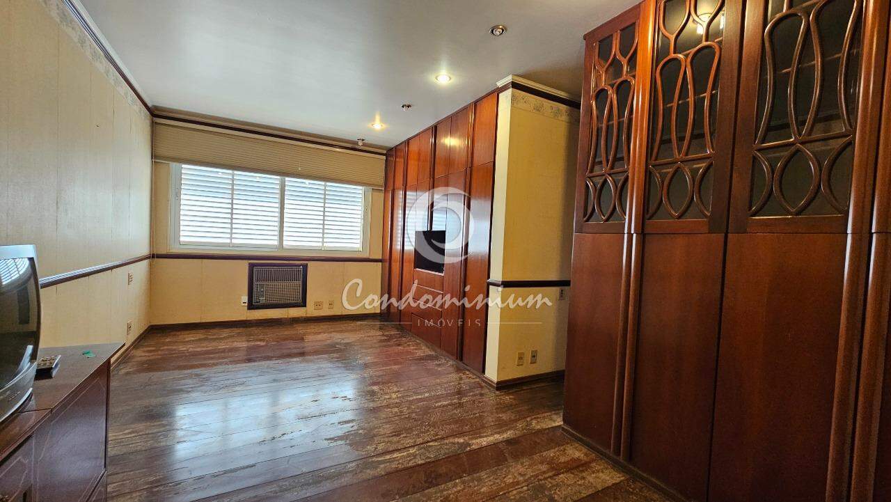 Casa com 5 quartos à venda, 700m² — foto 12 de 30