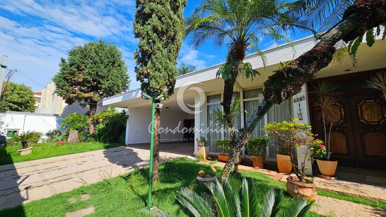 Casa com 5 quartos à venda, 700m² — foto 1 de 30