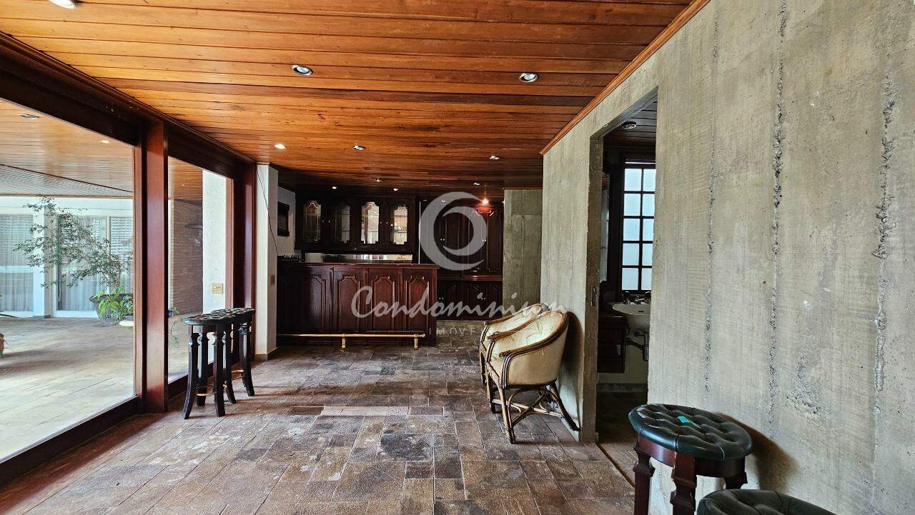 Casa com 5 quartos à venda, 700m² — foto 23 de 30