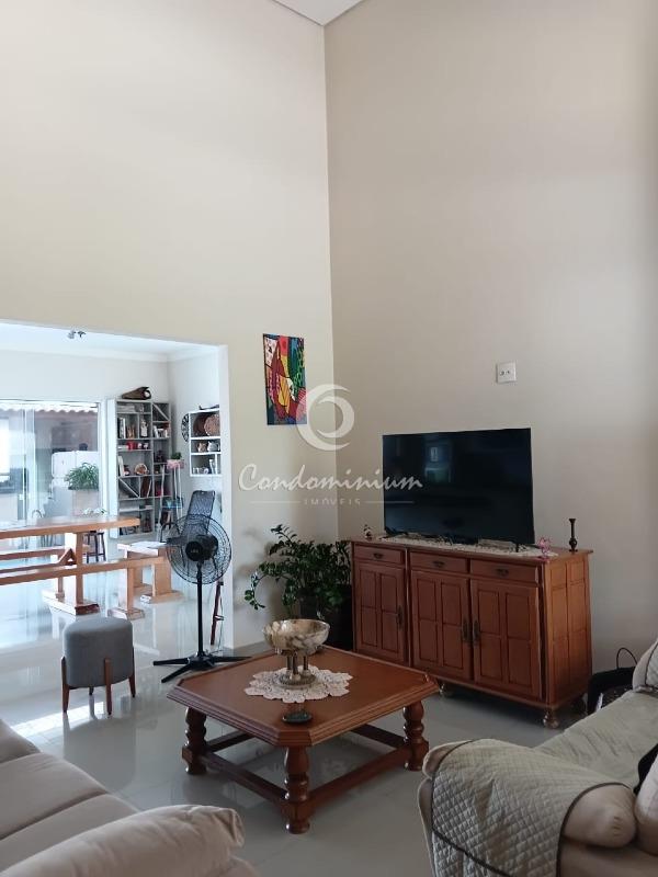 Casa de Condomínio  à venda, 224m² — foto 3 de 23
