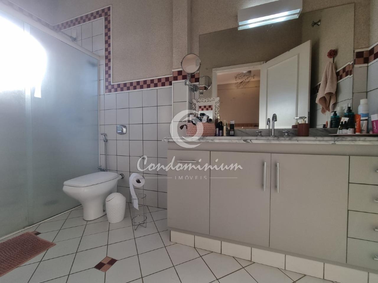 Casa de Condomínio com 3 quartos à venda, 320m² — foto 28 de 31