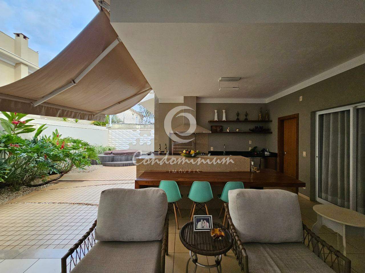 Casa de Condomínio com 4 quartos para aluguel, 377m² — foto 14 de 40