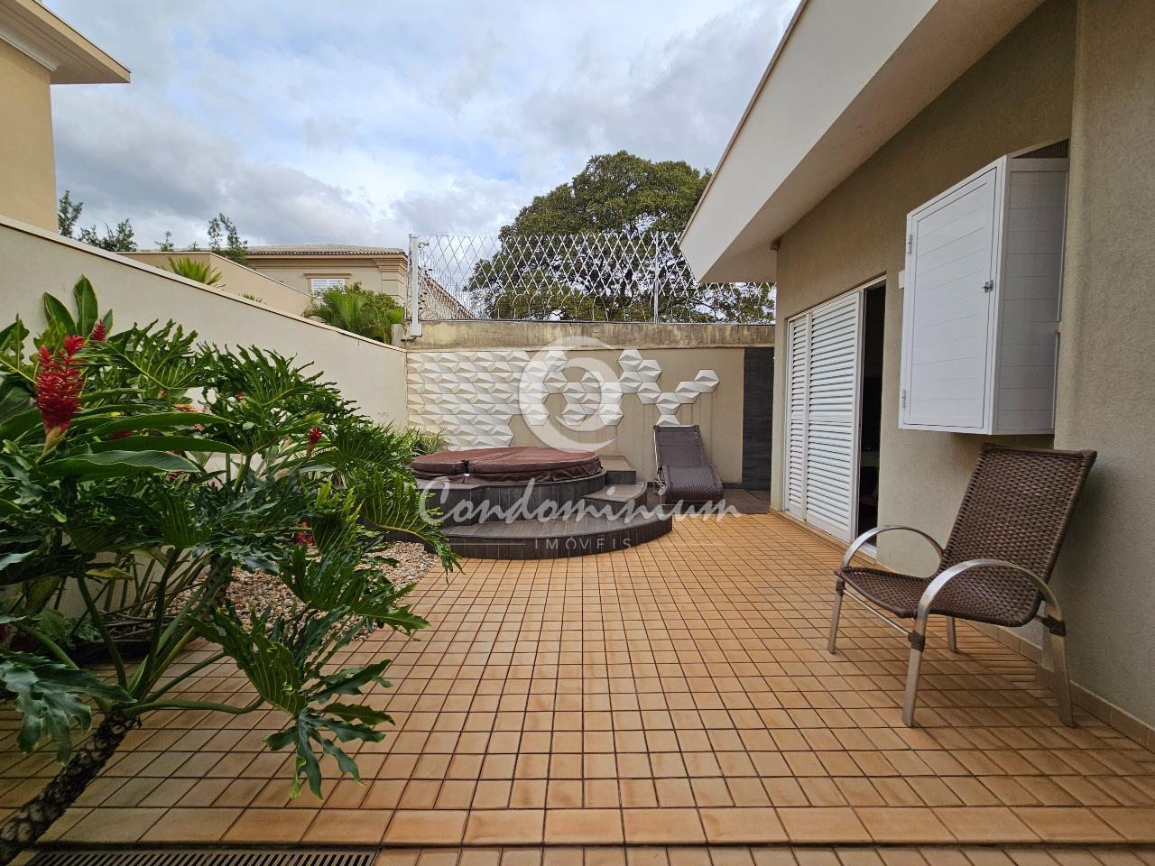 Casa de Condomínio com 4 quartos para aluguel, 377m² — foto 18 de 40