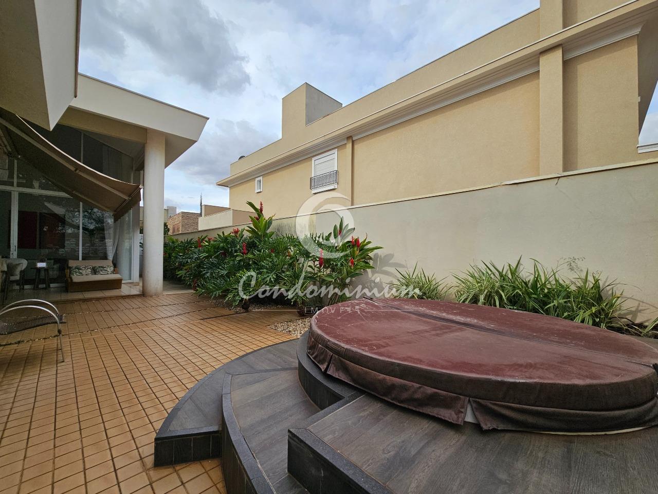 Casa de Condomínio com 4 quartos para aluguel, 377m² — foto 17 de 40