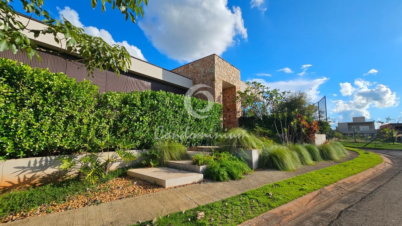 Casa de Condomínio com 5 quartos à venda, 450m² — foto 2 de 42