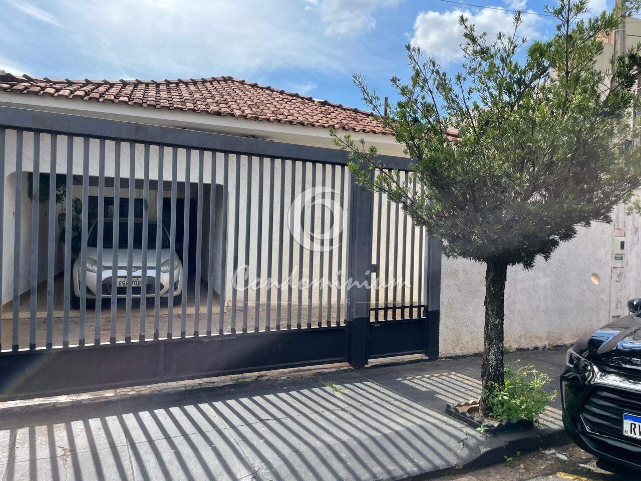 Casa com 4 quartos à venda, 165m² — foto 2 de 18