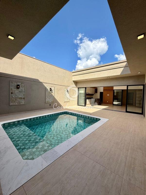 Casa de Condomínio com 3 quartos à venda, 240m² — foto 20 de 32