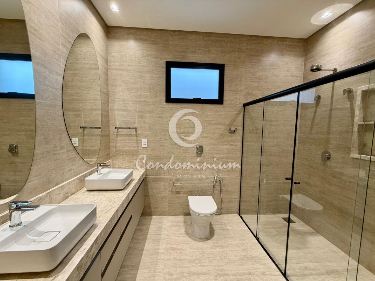 Casa de Condomínio com 3 quartos à venda, 240m² — foto 22 de 32