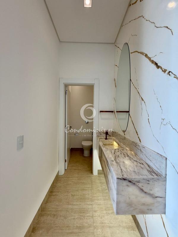 Casa de Condomínio com 3 quartos à venda, 240m² — foto 5 de 32