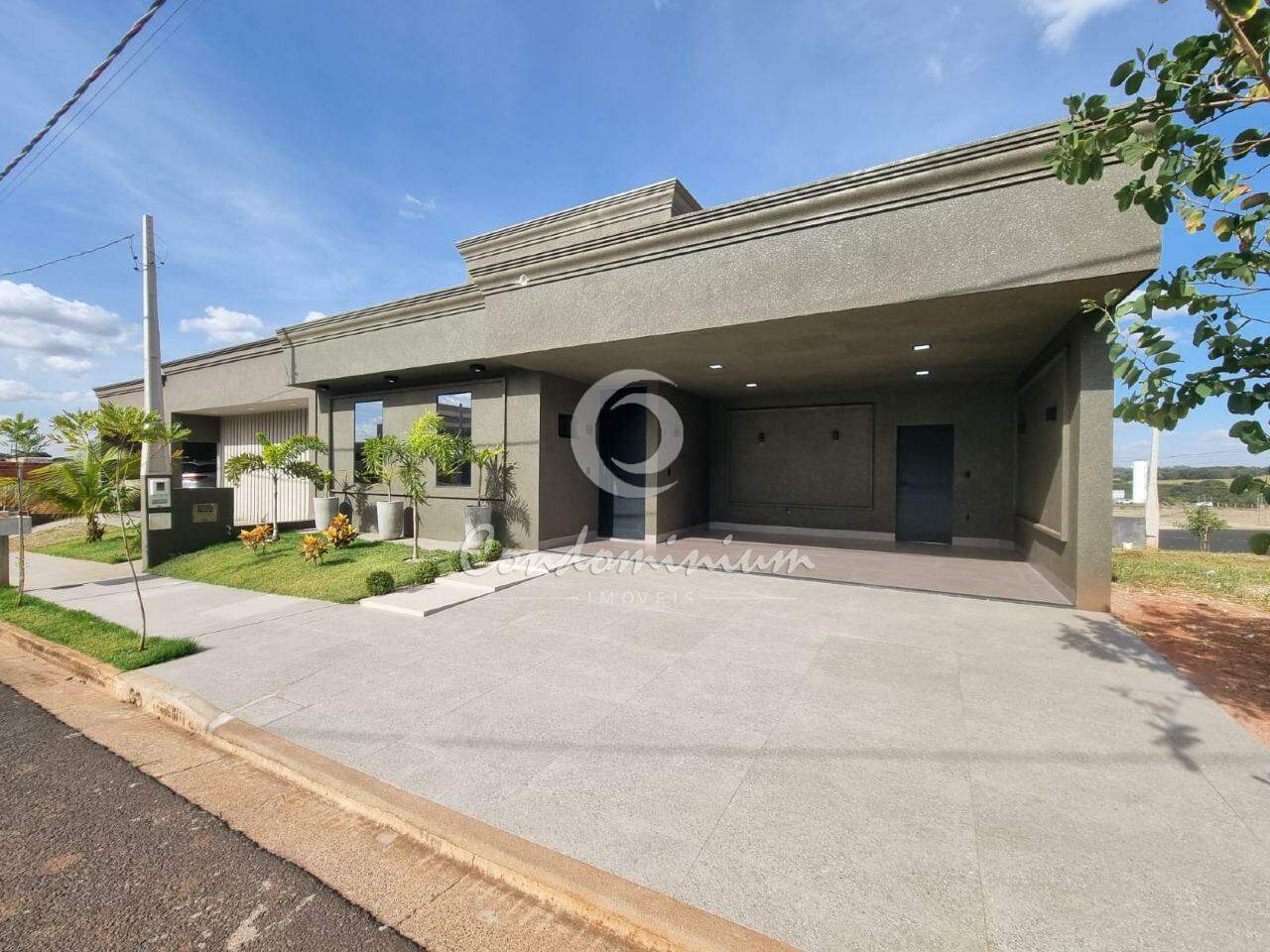 Casa de Condomínio com 3 quartos à venda, 184m² — foto 1 de 32