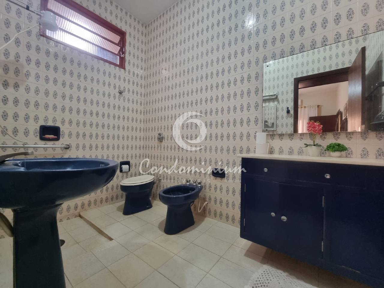 Casa com 3 quartos à venda, 250m² — foto 13 de 19