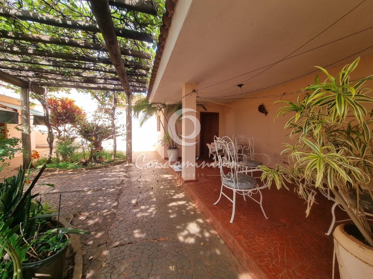 Casa com 3 quartos à venda, 250m² — foto 8 de 19