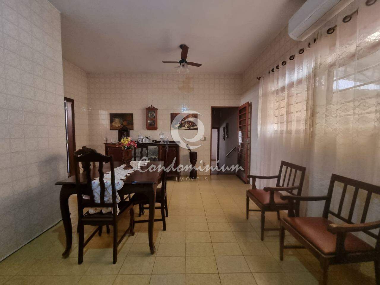 Casa com 3 quartos à venda, 250m² — foto 7 de 19