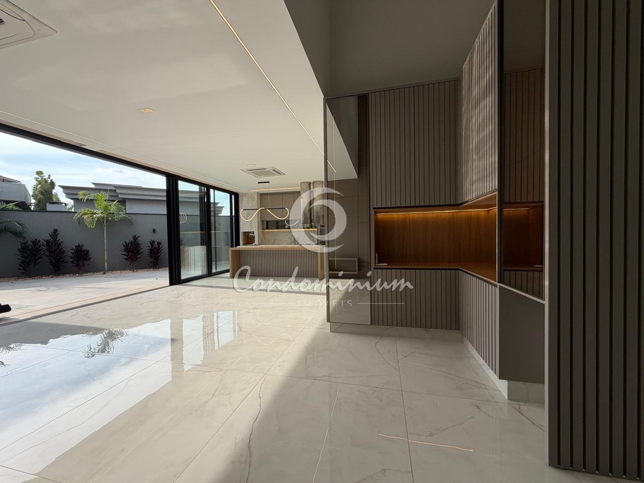 Casa de Condomínio com 4 quartos à venda, 300m² — foto 4 de 49
