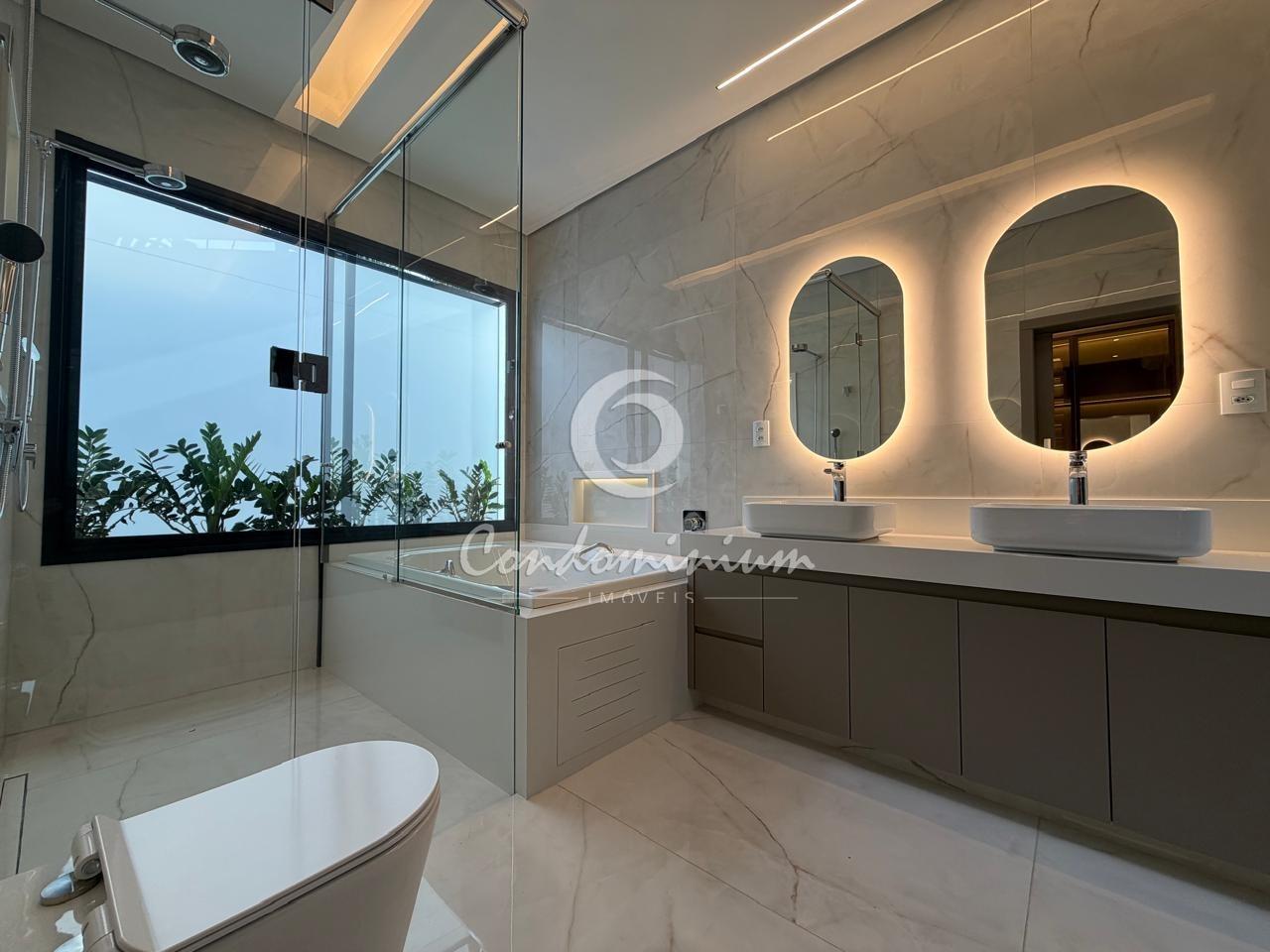 Casa de Condomínio com 4 quartos à venda, 300m² — foto 22 de 49