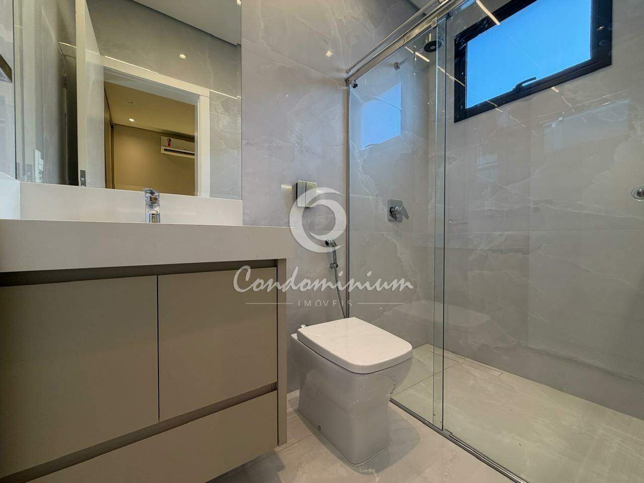 Casa de Condomínio  à venda, 230m² — foto 25 de 37
