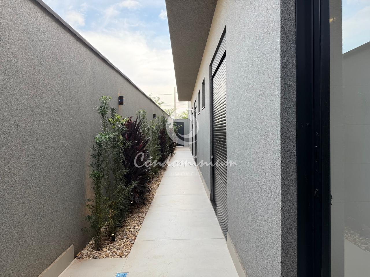 Casa de Condomínio  à venda, 230m² — foto 4 de 37