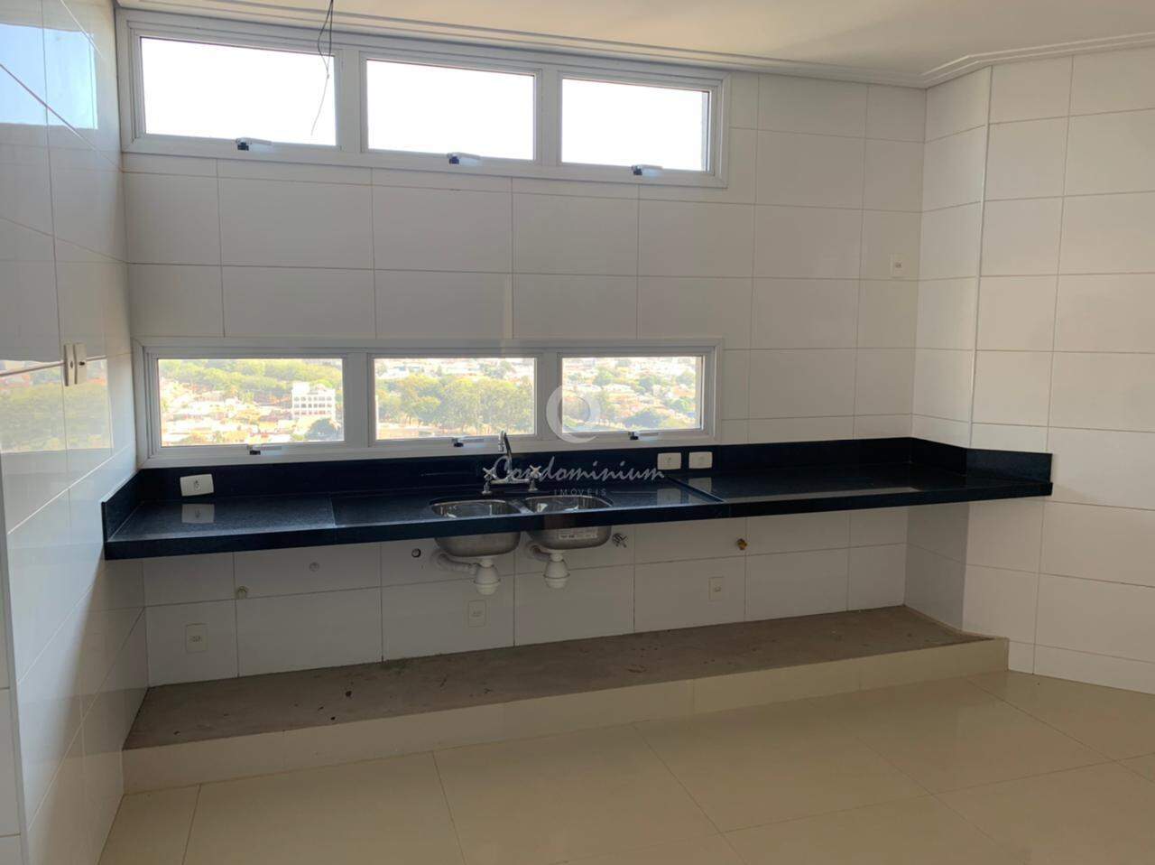 Apartamento com 4 quartos à venda, 362m² — foto 18 de 30