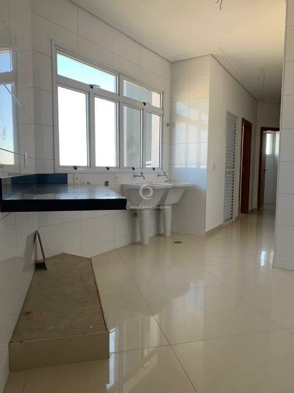 Apartamento com 4 quartos à venda, 362m² — foto 17 de 30