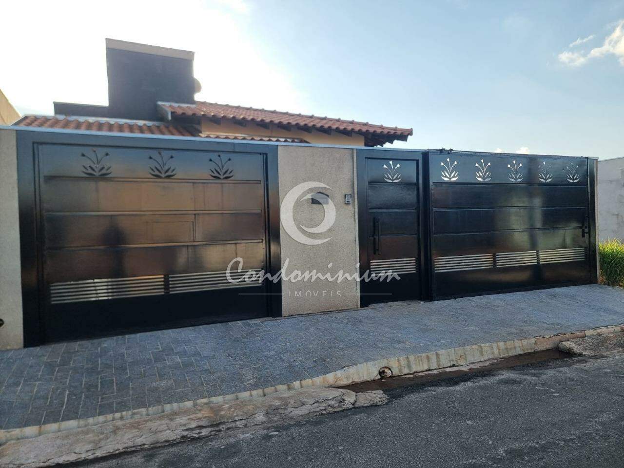 Casa com 3 quartos à venda, 110m² — foto 1 de 21