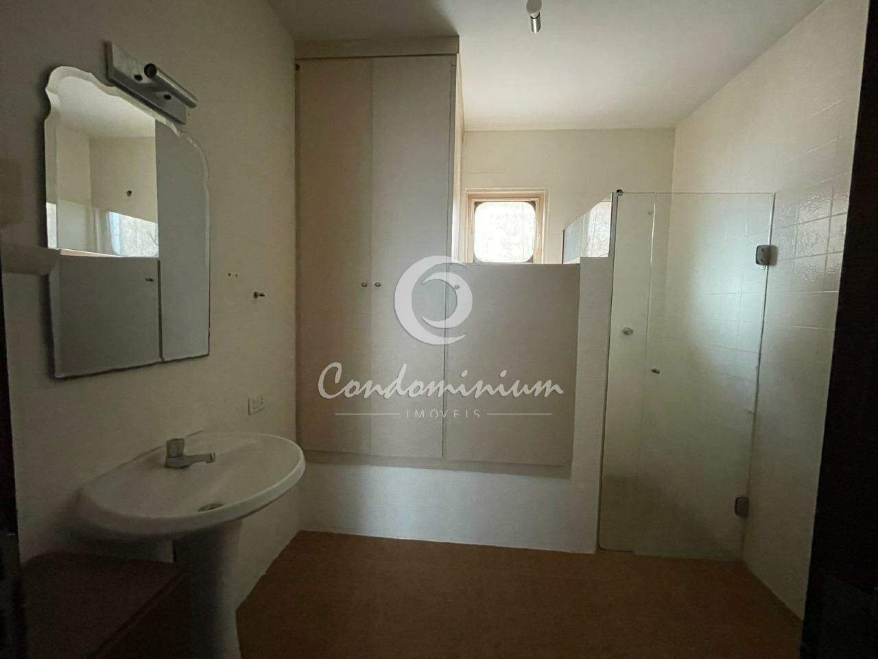 Casa com 3 quartos à venda, 253m² — foto 20 de 26