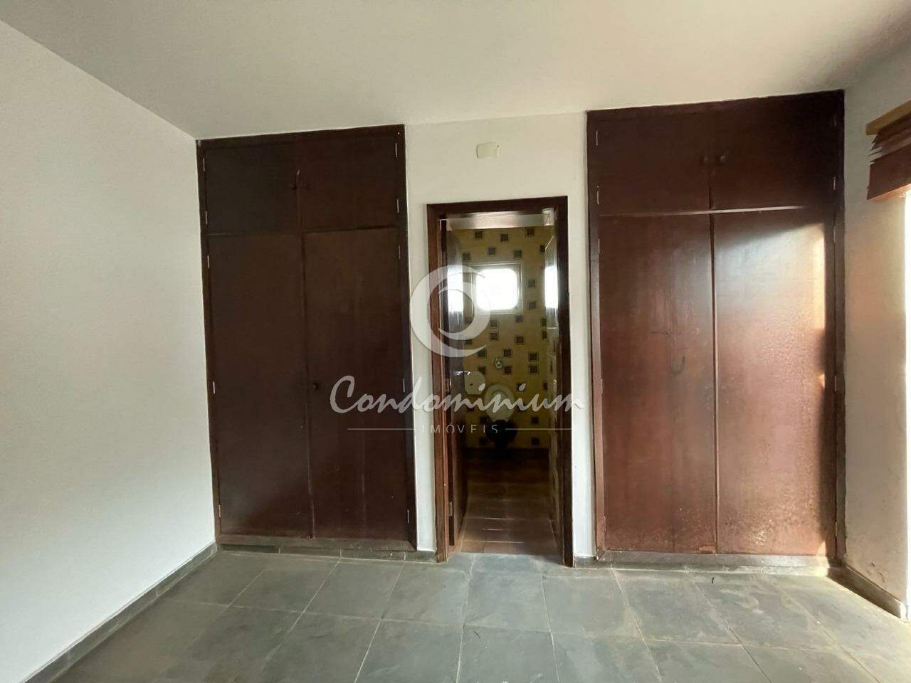 Casa com 3 quartos à venda, 253m² — foto 25 de 26