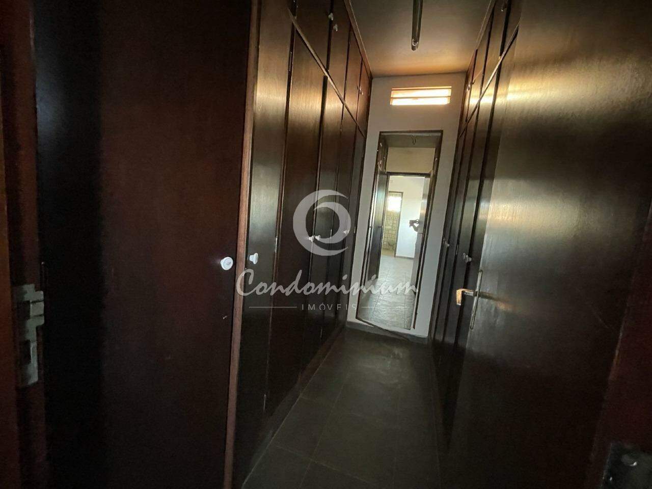 Casa com 3 quartos à venda, 253m² — foto 17 de 26