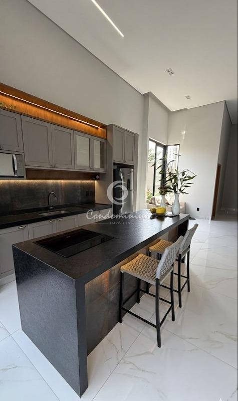 Casa  à venda, 127m² — foto 2 de 25