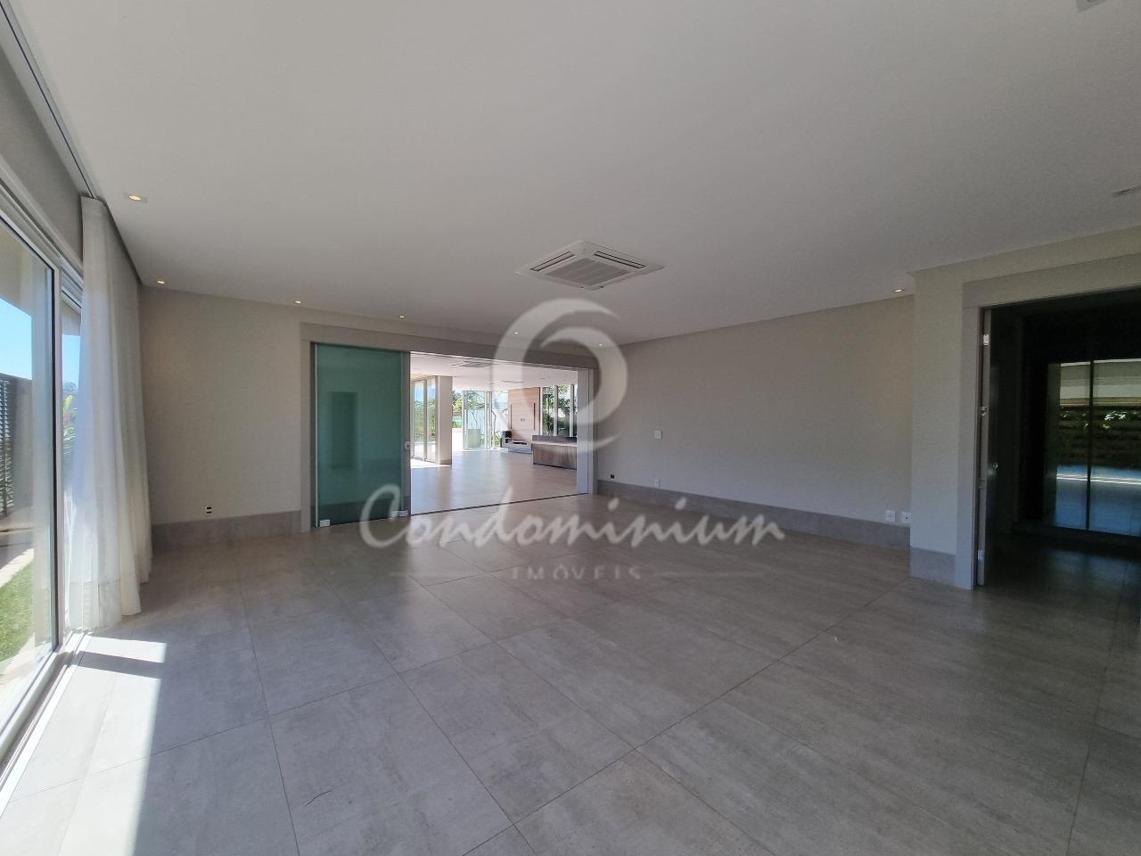 Casa de Condomínio com 4 quartos para aluguel, 754m² — foto 4 de 42
