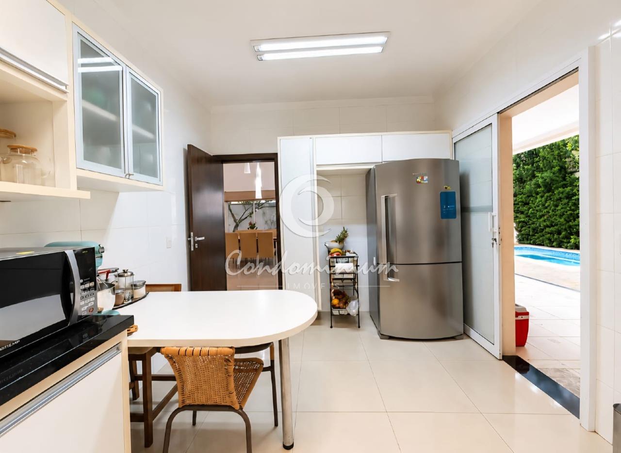Casa de Condomínio com 3 quartos à venda, 266m² — foto 15 de 27