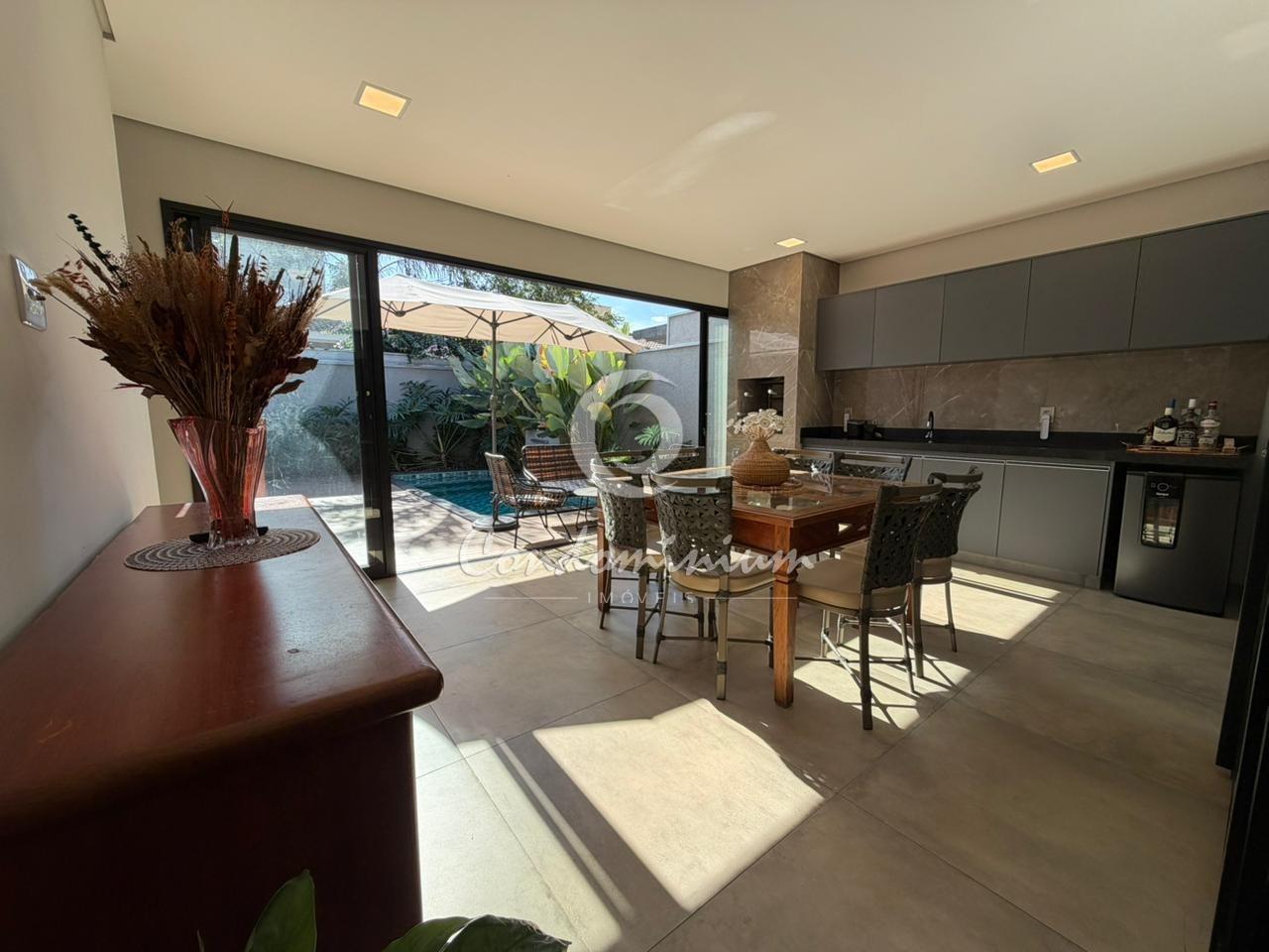 Casa de Condomínio com 4 quartos à venda, 208m² — foto 10 de 41