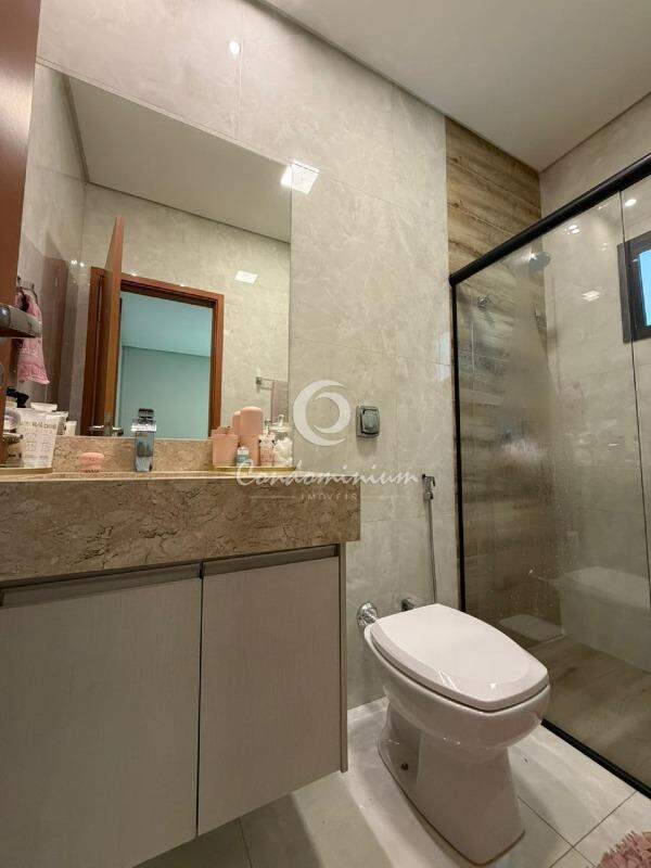 Casa de Condomínio com 4 quartos à venda, 208m² — foto 24 de 41