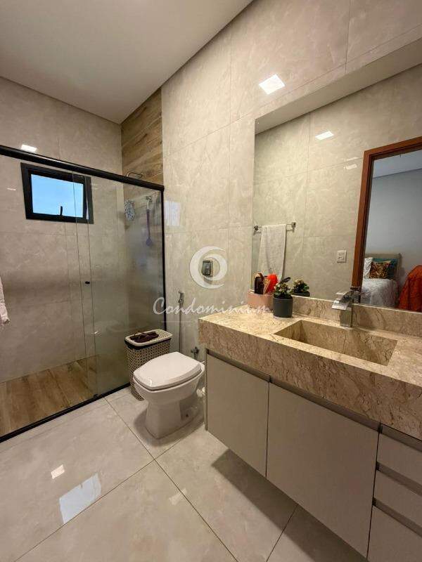 Casa de Condomínio com 4 quartos à venda, 208m² — foto 23 de 41