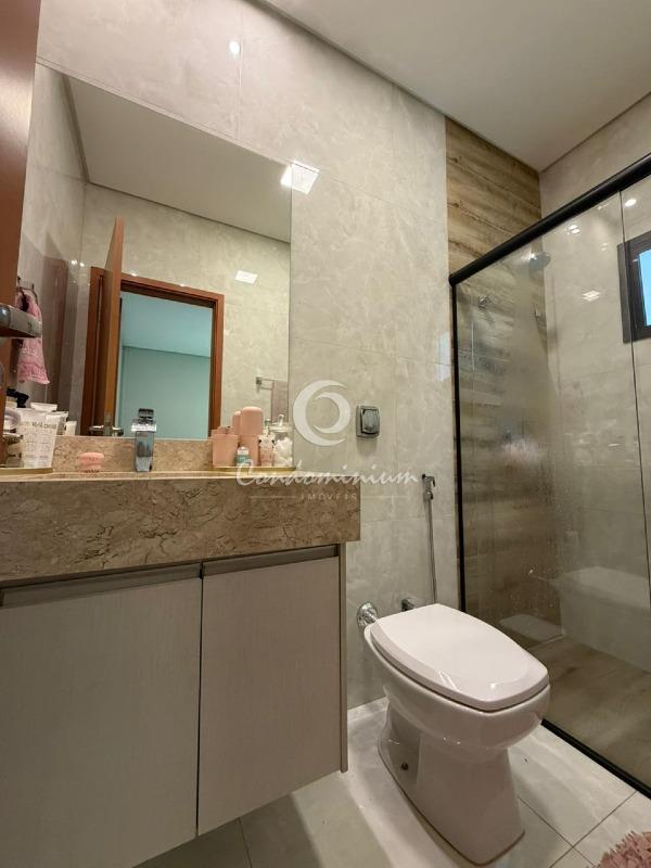 Casa de Condomínio com 4 quartos à venda, 208m² — foto 17 de 41