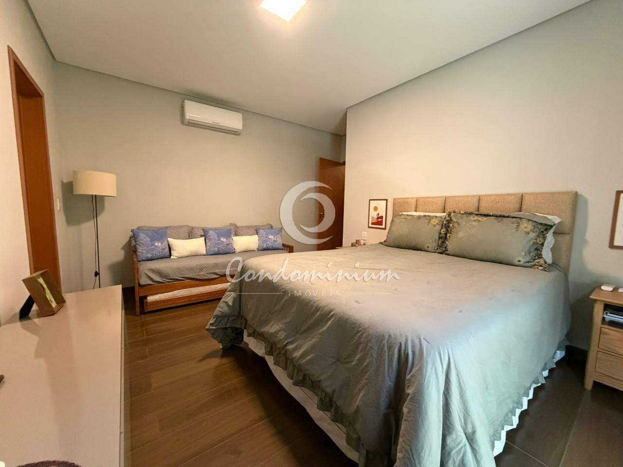 Casa de Condomínio com 4 quartos à venda, 208m² — foto 22 de 41