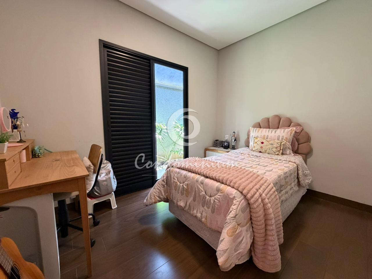 Casa de Condomínio com 4 quartos à venda, 208m² — foto 21 de 41