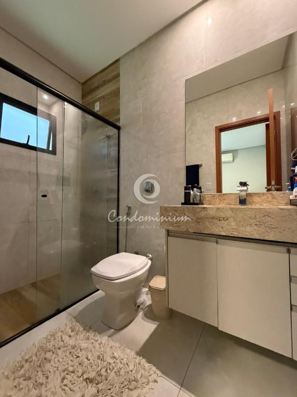 Casa de Condomínio com 4 quartos à venda, 208m² — foto 18 de 41