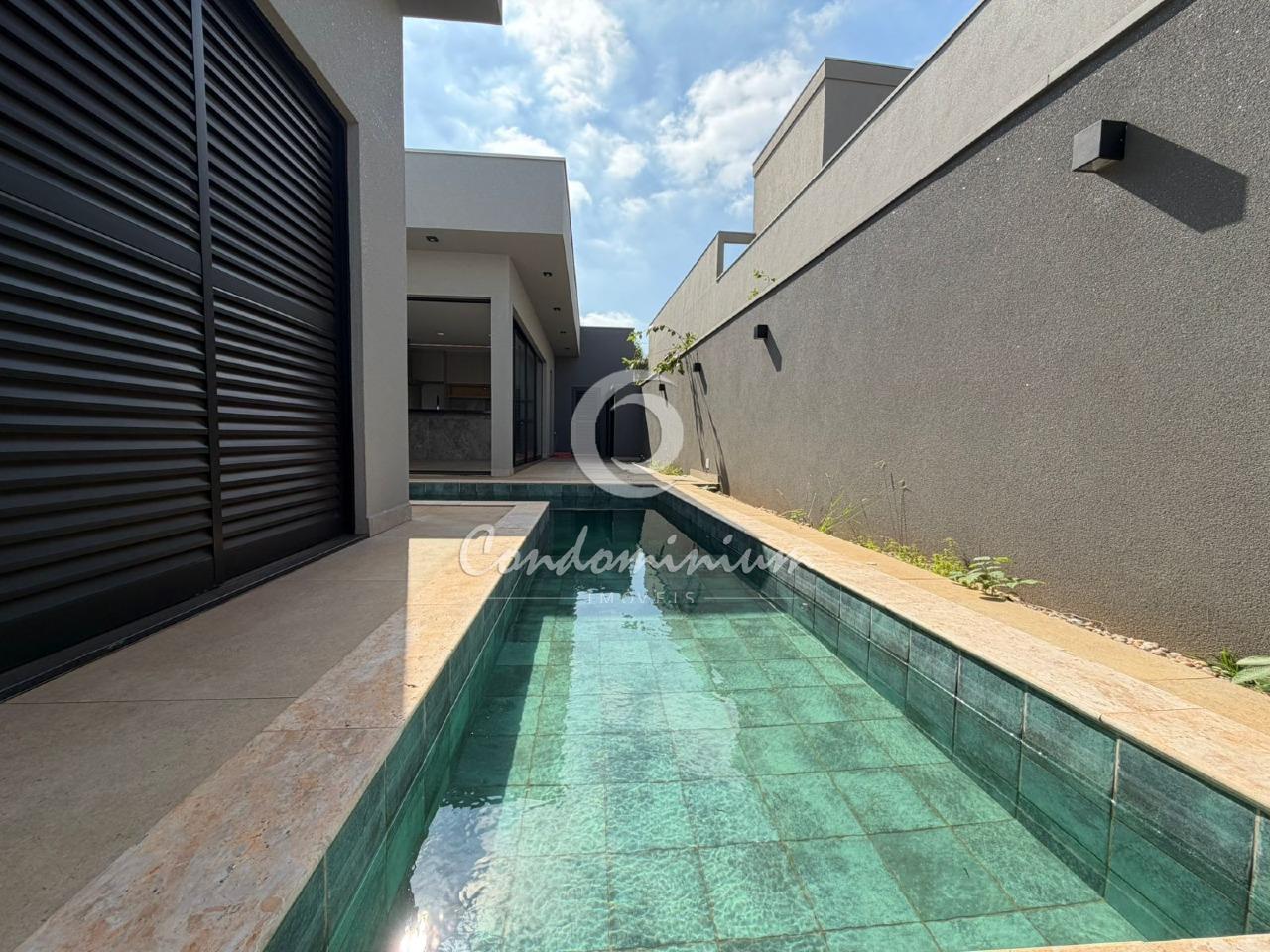 Casa de Condomínio com 3 quartos à venda, 240m² — foto 16 de 37