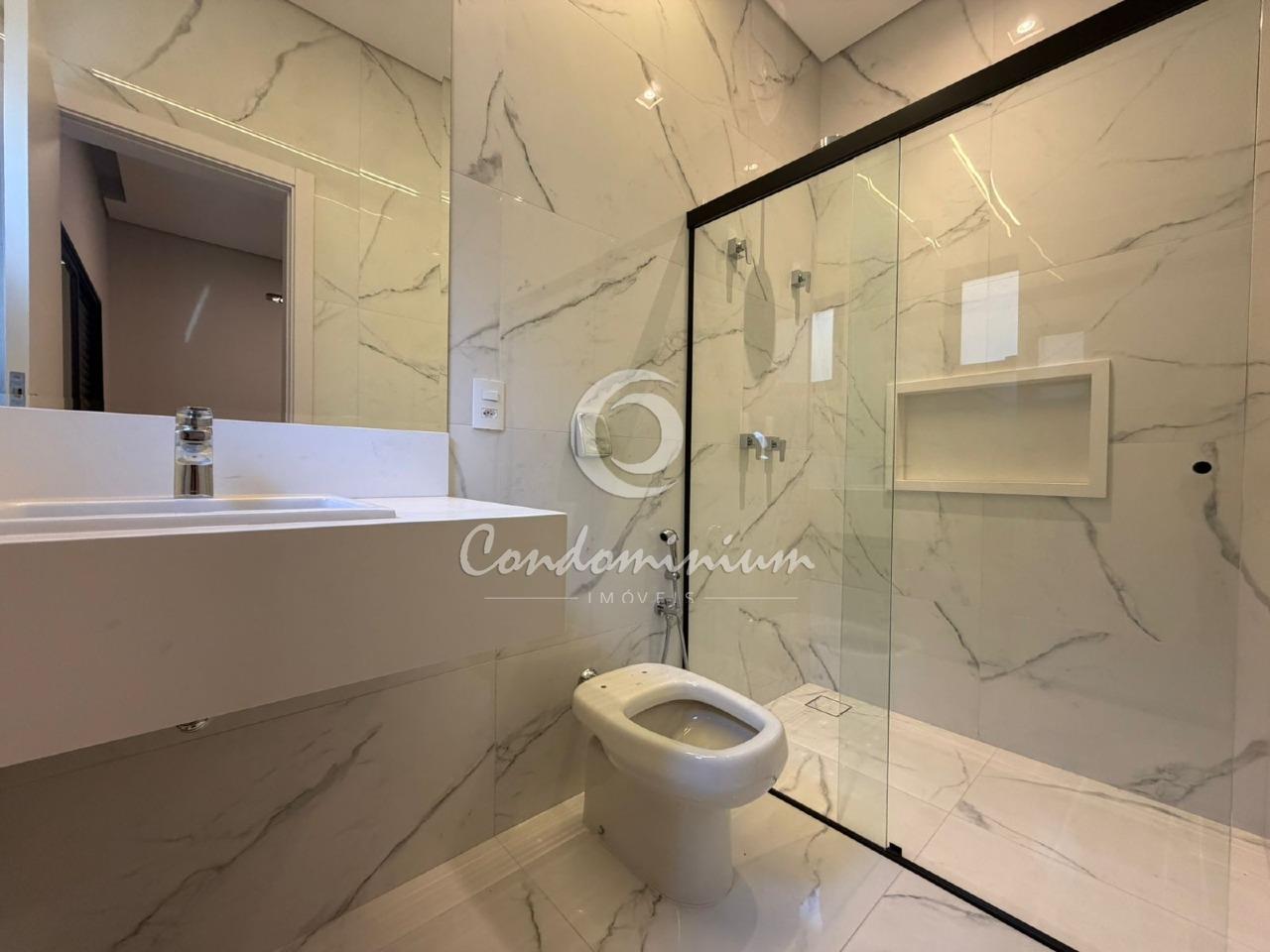 Casa de Condomínio com 3 quartos à venda, 240m² — foto 21 de 37