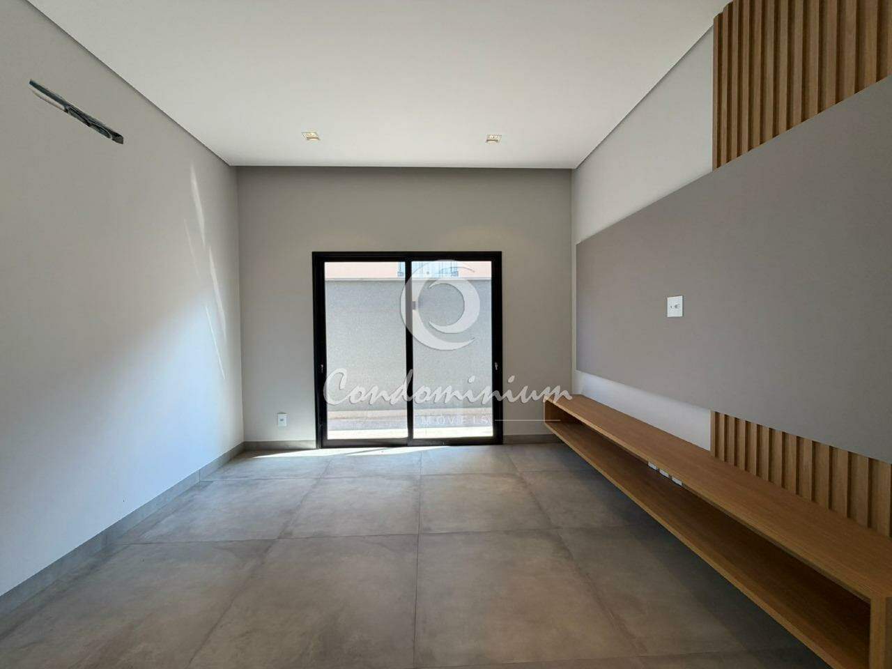 Casa de Condomínio com 3 quartos à venda, 240m² — foto 3 de 37