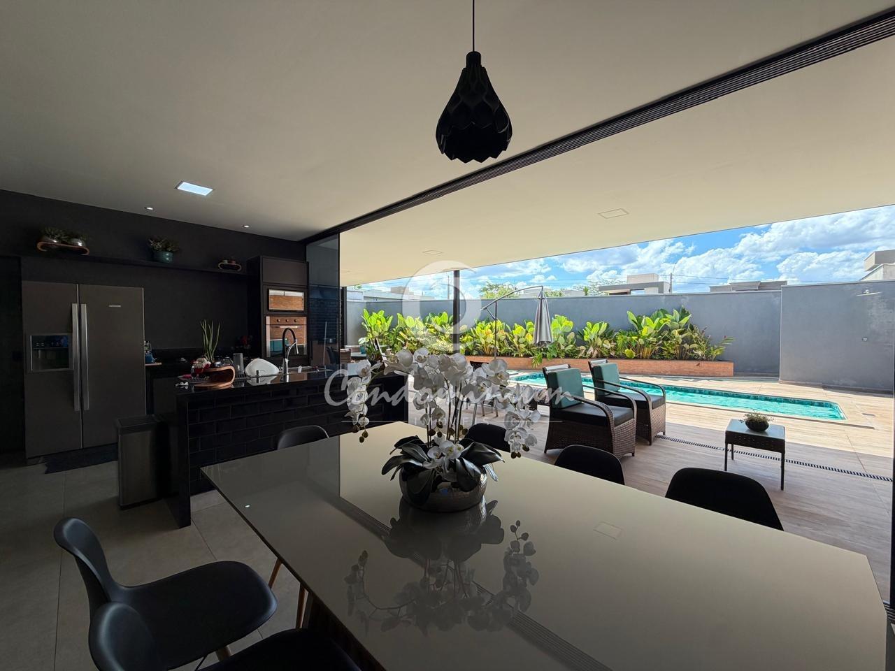 Casa de Condomínio com 4 quartos à venda, 260m² — foto 13 de 45